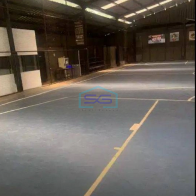 Disewakan Ruang Usaha Luas Bangunan 700 m² Lokasi Strategis Pinggir Jalan Raya Cinere Depok