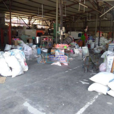 Dijual Ruang Usaha Bekas Pabrik di Kalideres Jakarta Barat LT 877m2