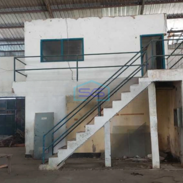 Dijual Gudang Luas Bangunan  4600 m² Lokasi Strategis di Curug Tangerang-2
