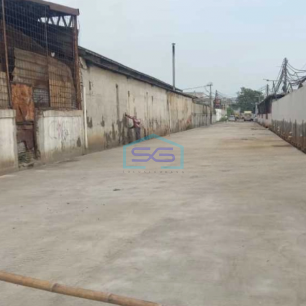 Dijual Gudang Luas Tanah 750 m² Lokasi Bebas Banjir di Kapuk Kamal Jakarta Barat-2