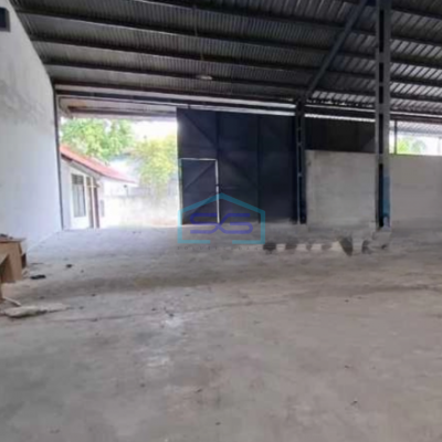 Dijual Gudang Luas Bangunan 4900 m² Lokasi Bebas Banjir di Karang Tengah Tangerang