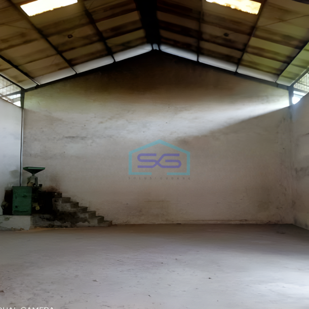 Dijual Gudang Akses Container 40 Feet Luas Bangunan  3400 m²  di Cikiwul Bekasi-2