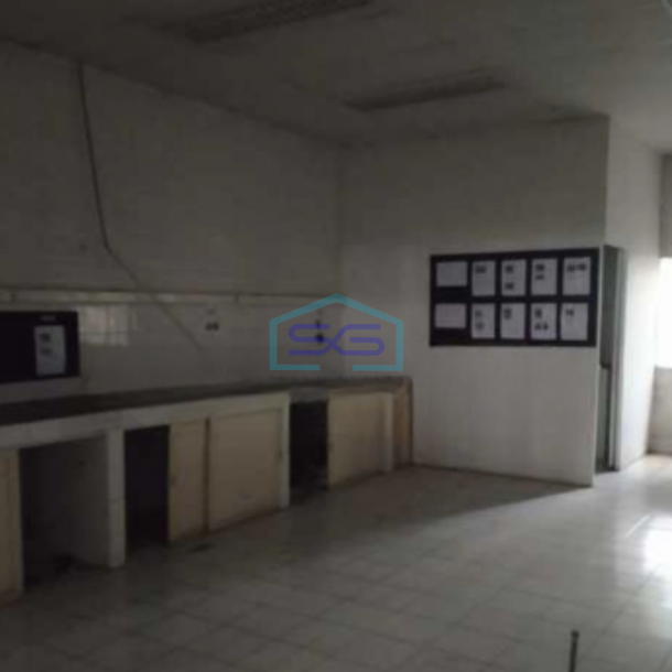 Dijual Pabrik Luas Bangunan  33790 m²  Lokasi Pinggir Jalan Bogor-2
