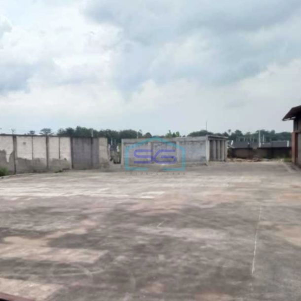 Dijual Gudang Akses Container 40 feet Luas Bangunan  2200 m² di Bogor-2