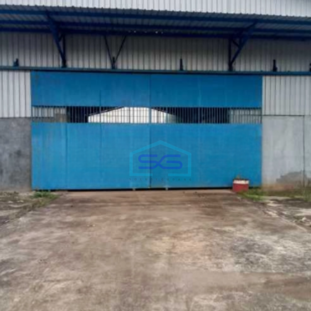 Dijual Gudang Akses Container 40 feet Luas Bangunan  2200 m² di Bogor-1
