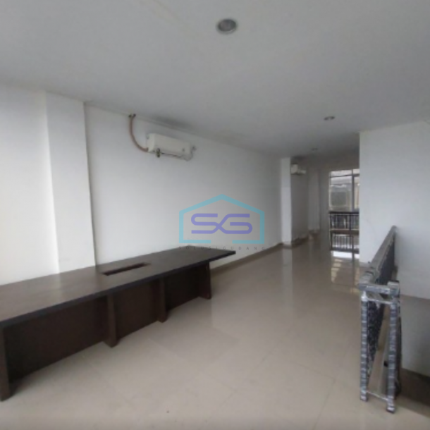 Disewakan Ruko Shibuya PIK 2 Jakarta Utara Semi Furnish Luas Bangunan  162 m²-4
