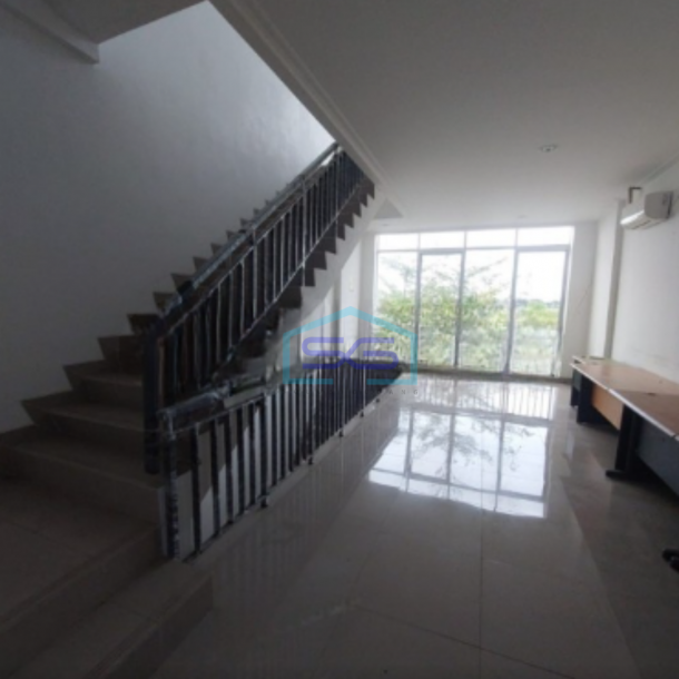 Disewakan Ruko Shibuya PIK 2 Jakarta Utara Semi Furnish Luas Bangunan  162 m²-3
