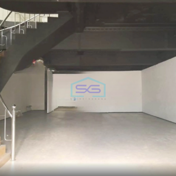 Disewakan Ruko Siap Huni Dan Strategis di Klojen Malang Luas Bangunan 300m2-3