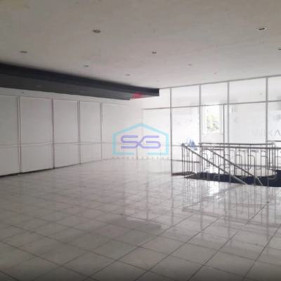 Disewakan Ruko Siap Huni Dan Strategis di Klojen Malang Luas Bangunan 300m2