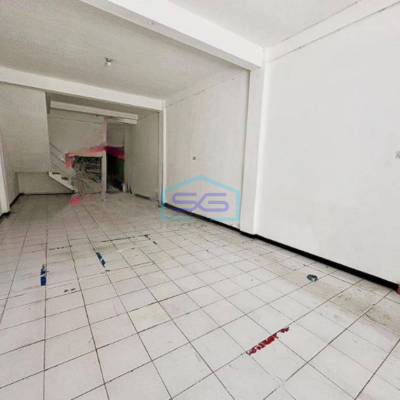 Disewakan Ruko Siap Pakai 2 Lantai Dan Strategis di Daerah Malang LB 144m2