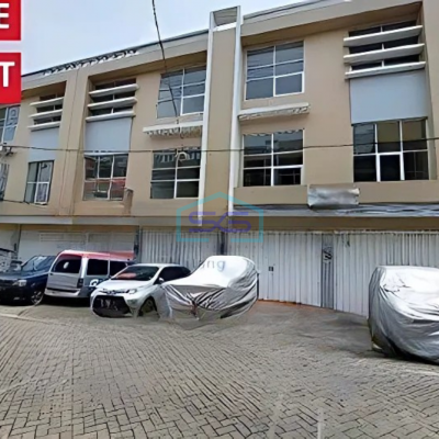 Disewakan Ruko Bangunan 3 Lantai Siap Pakai Dan Strategis di Malang LB 180m2