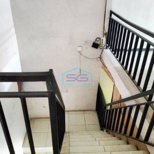 Disewakan Ruko Siap Pakai 2 Lantai LB 156m2 Daerah Malang-2