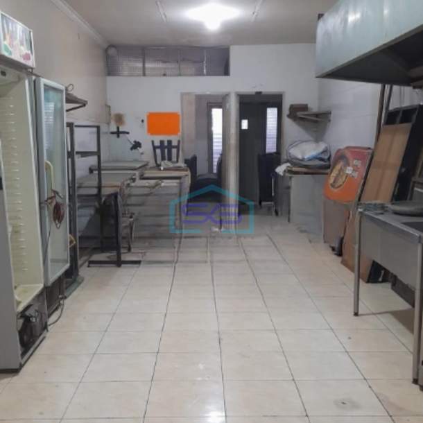 Disewakan Ruko 2 Lantai Luas Bangunan  160 m² di Malang Jawa Timur-3