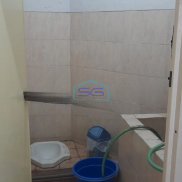 Disewakan Ruko 2 Lantai Luas Bangunan  160 m² di Malang Jawa Timur-2