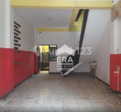 Dijual Ruko Luas Bangunan 180 m² Lokasi Siap Huni Lokasi Malang-3