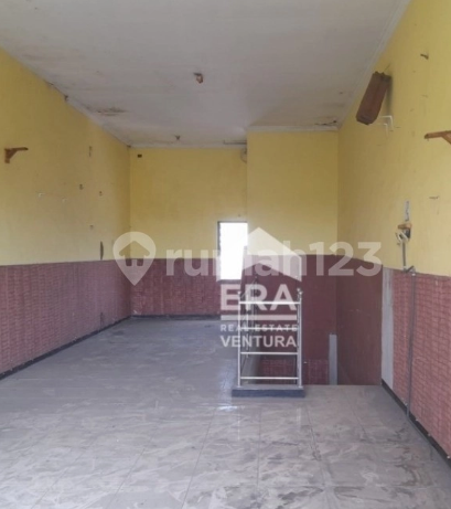 Dijual Ruko Luas Bangunan 180 m² Lokasi Siap Huni Lokasi Malang-2