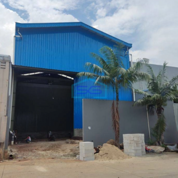 Disewakan Gudang Dalam Kawasan Di Harapan Indah Bekasi LT 480 m² Bagus-1