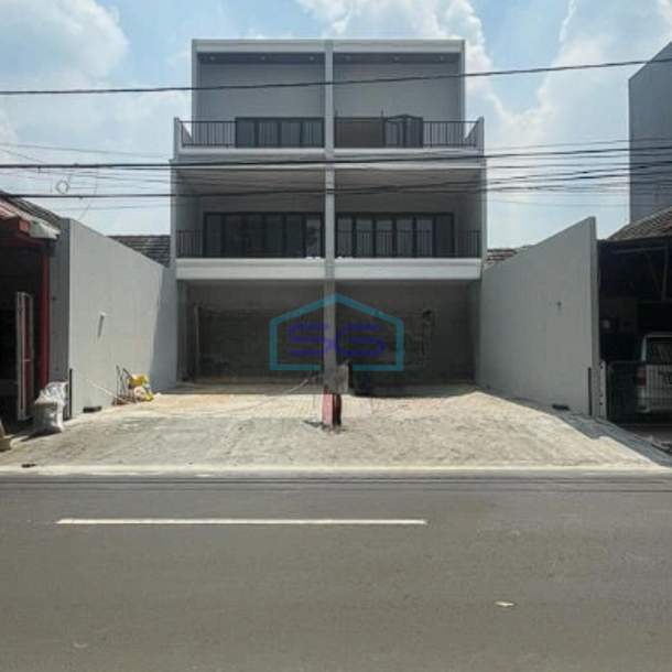 Dijual Ruko 3 Lantai Siap Usaha di Tangerang Luas Bangunan 200m2-1