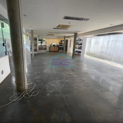 Dijual Kantor Luas Tanah 1695 m² Lokasi Bebas Banjir di Jakarta Selatan