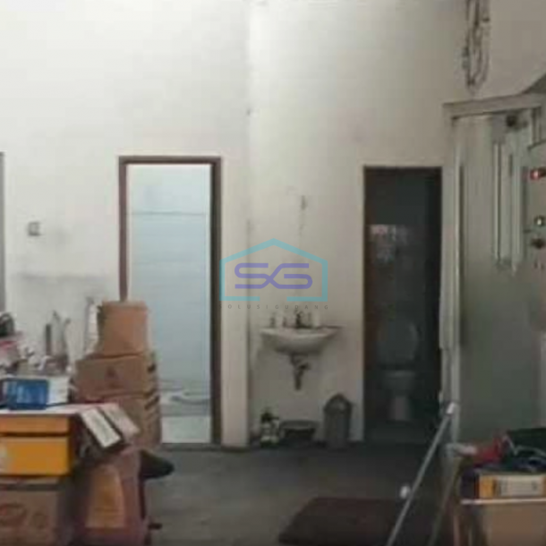 Dijual Gudang Lokasi Sangat Strategis Luas Tanah  300 m²  di BSD Tangerang-3