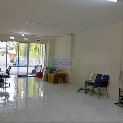 Disewakan Ruko Luas Bangunan  180 m²  Lokasi Bebas Banjir di Batu Ceper Tangerang
