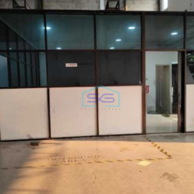 Disewakan Gudang Ada Kantor Luas Tanah  360 m² Lokasi Bebas Banjir di BSD Tangerang Selatan