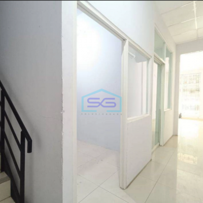 Dijual Ruko Siap Usaha 3 Lantai Di Bsd Tangerang Lokasi Sangat Strategis LB 180m2