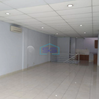 Disewakan Ruko 3 Lantai Siap Usaha di Bsd Dekat Teras Kota Tangerang LB 225m2