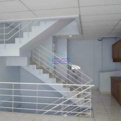 Disewakan Ruko 3 Lantai Siap Usaha di Bsd Dekat Teras Kota Tangerang LB 225m2