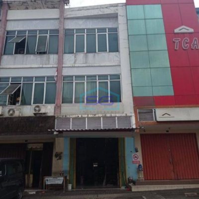 Dijual Ruko Pinggir Jalan Raya Kencana Loka Serpong Bsd Tangerang LB 142m2
