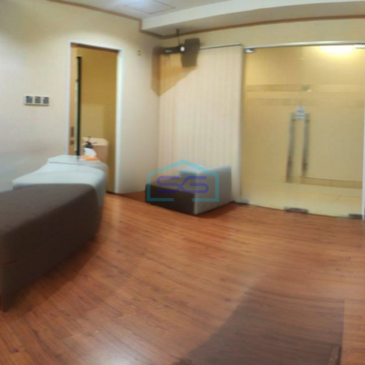 Disewakan Ruko di Central Park Jakarta Barat Luas Bangunan  128 m²