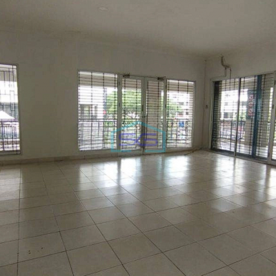 Disewakan Ruko Central Park Jakarta Barat 4 Lantai LB 300m2