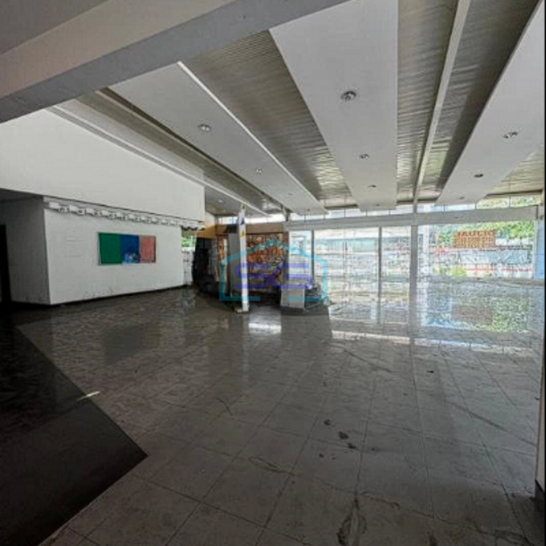 Dijual Bangunan Ruang Usaha  Ex Showroom di Mampang Prapatan Jakarta Selatan-4