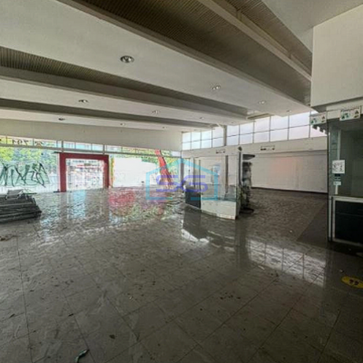 Dijual Bangunan Ruang Usaha  Ex Showroom di Mampang Prapatan Jakarta Selatan