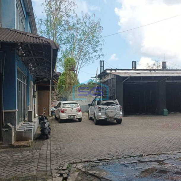 Disewakan Ruang Usaha Ex Showroom di Jl Tololiu Supit Manado LB 500m2-2