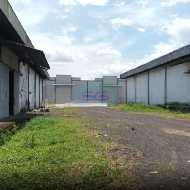 Disewakan Gudang Di Jl Raya Manado Bitung Kolongan Pas Ekspedisi Kalawat, Minahasa Utara Luas Bangunan  594 m²-1