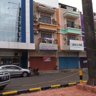 Disewakan Ruko 3Lt Mega Mas Hadap Boulevard Pas Buat Kantor Sario, Manado Luas Bangunan  450 m²