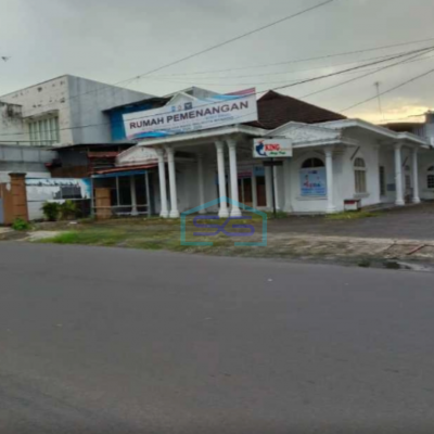 Disewakan Ruang Usaha Dekat Kantor Walikota Dan Jl Sudirman Tikala, Manado Luas Bangunan  600 m²