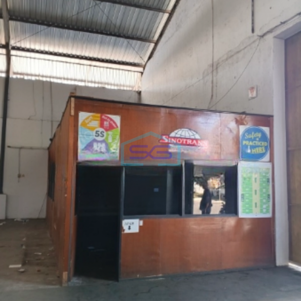 Disewakan Gudang Jl Arie Lasut Kombos Buat Distributor Cargo Singkil, Manado Luas Bangunan  1600 m²-2
