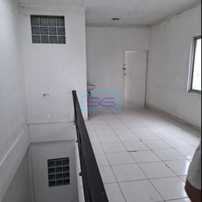 Disewakan Ruko 4 Lantai Bisa Untuk Cafe di Cipondoh, Tangerang