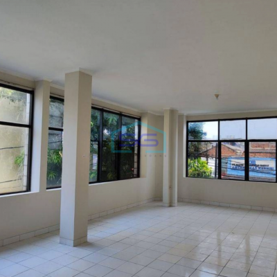 Disewakan Ruko Siap Pakai Hook 3 Lantai di Perum 1 Karawaci, Tangerang