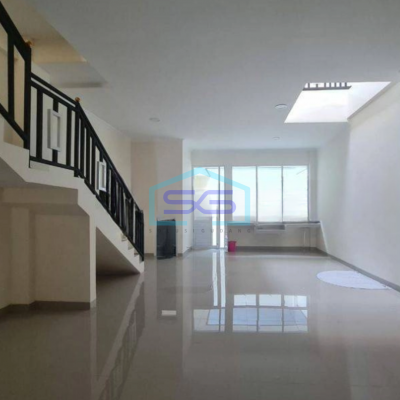 Disewa Ruko baru 2 lantai tengah kota solo