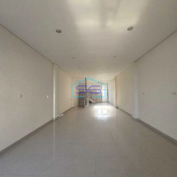 Disewakan Ruko Baru Strategis Pusat Kota Dekat Jalan Veteran Serengan Solo LB 210m2-4