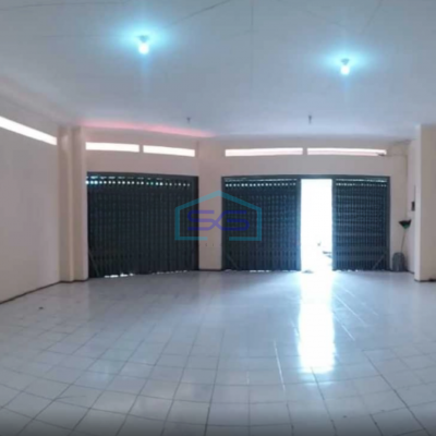 Disewakan Ruko Strategis 3 Lantai Kawasan Niaga di Widuran Solo LB 300m2