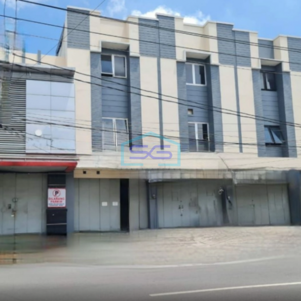 Disewakan Ruko Strategis 3 Lantai Tengah Kota Solo LB 255m2-1