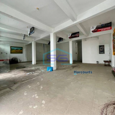 Disewakan ruko 3 lantai lokasi strategis di solo baru