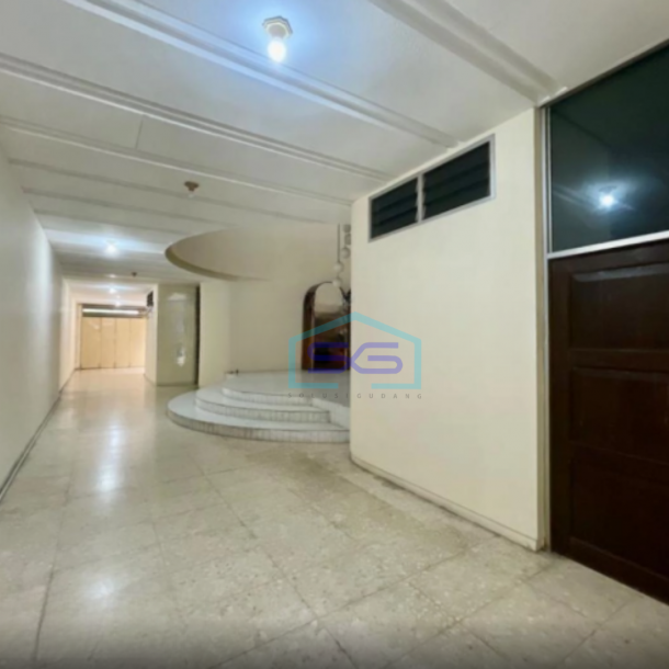 Disewakan Ruko Ruang Usaha Kawasan Ramai Dekat Pasar Gede Solo LB 1000m2-2