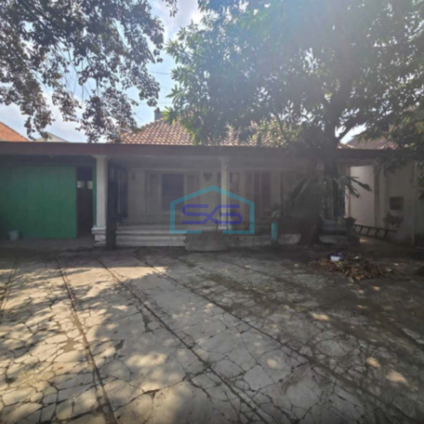 Dijual Ruang Usaha Pinggir Jalan Hitung Tanah Luas Tanah 525m2 Lokasi di Banjarsari Solo-4