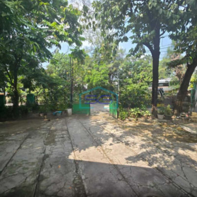 Dijual Ruang Usaha Pinggir Jalan Hitung Tanah Luas Tanah 525m2 Lokasi di Banjarsari Solo