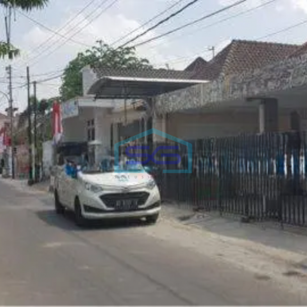 Dijual Gudang  hitung tanah lokasi strategis dekat matahari singosaren solo-2